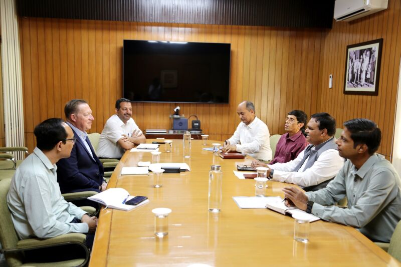 Image for the Tweet beginning: Chairman, NDDB, Dr @ShahMeenesh, met